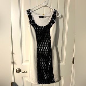 Guess Black White Overlay Sleeveless Sheath Size 10 NWT